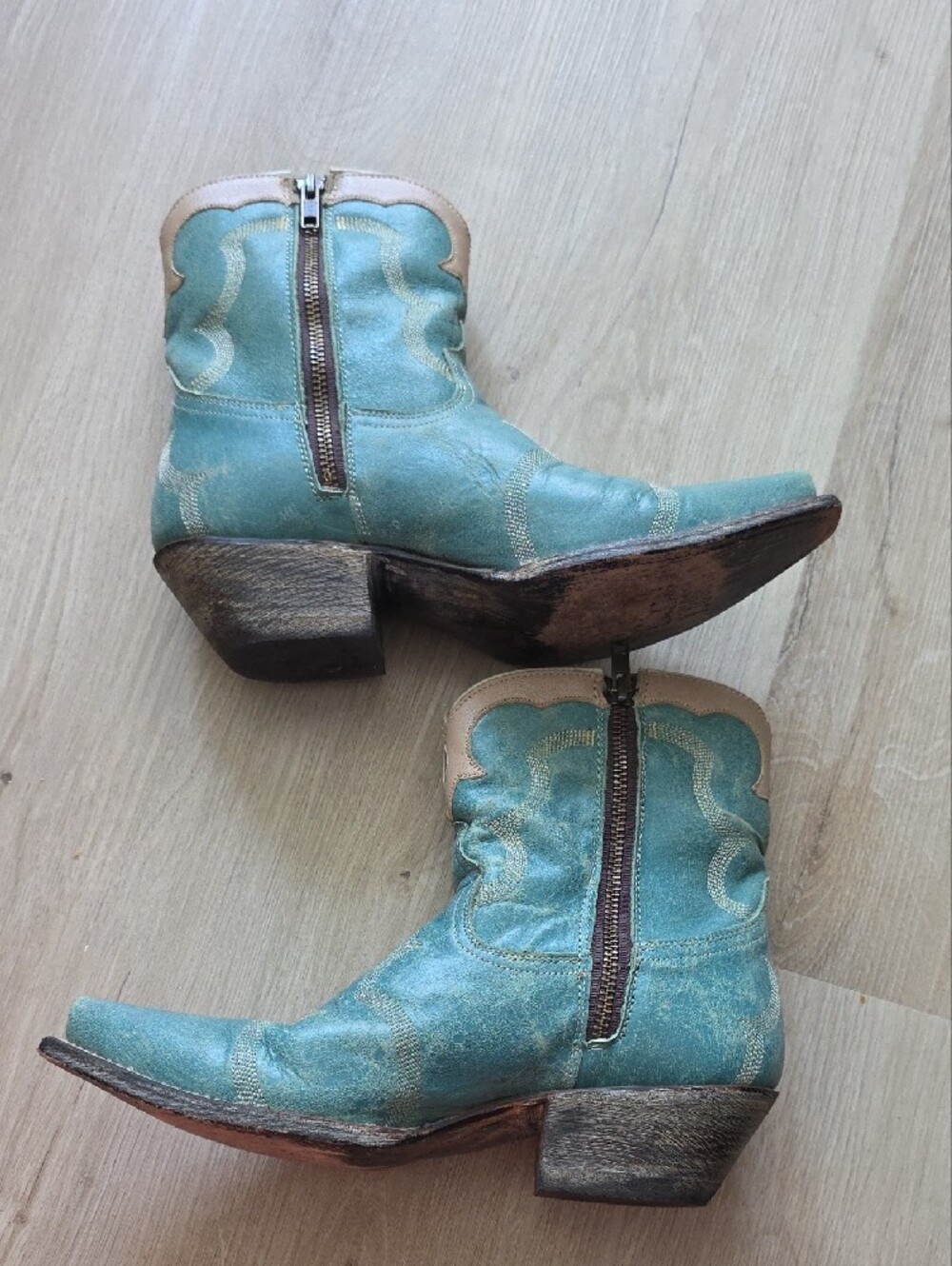 Caborca Distressed Turquoise Leather Western Ankle Booties - Picture 13 of 15